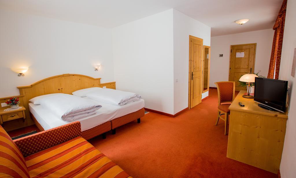 Hotel Restaurant Schaurhof Випитено Экстерьер фото